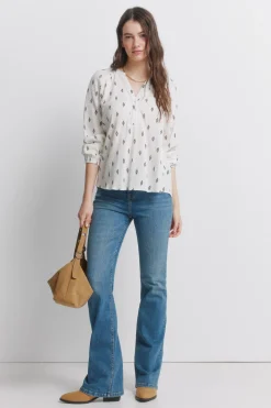 Blouse brod&eacute;e en dentelle