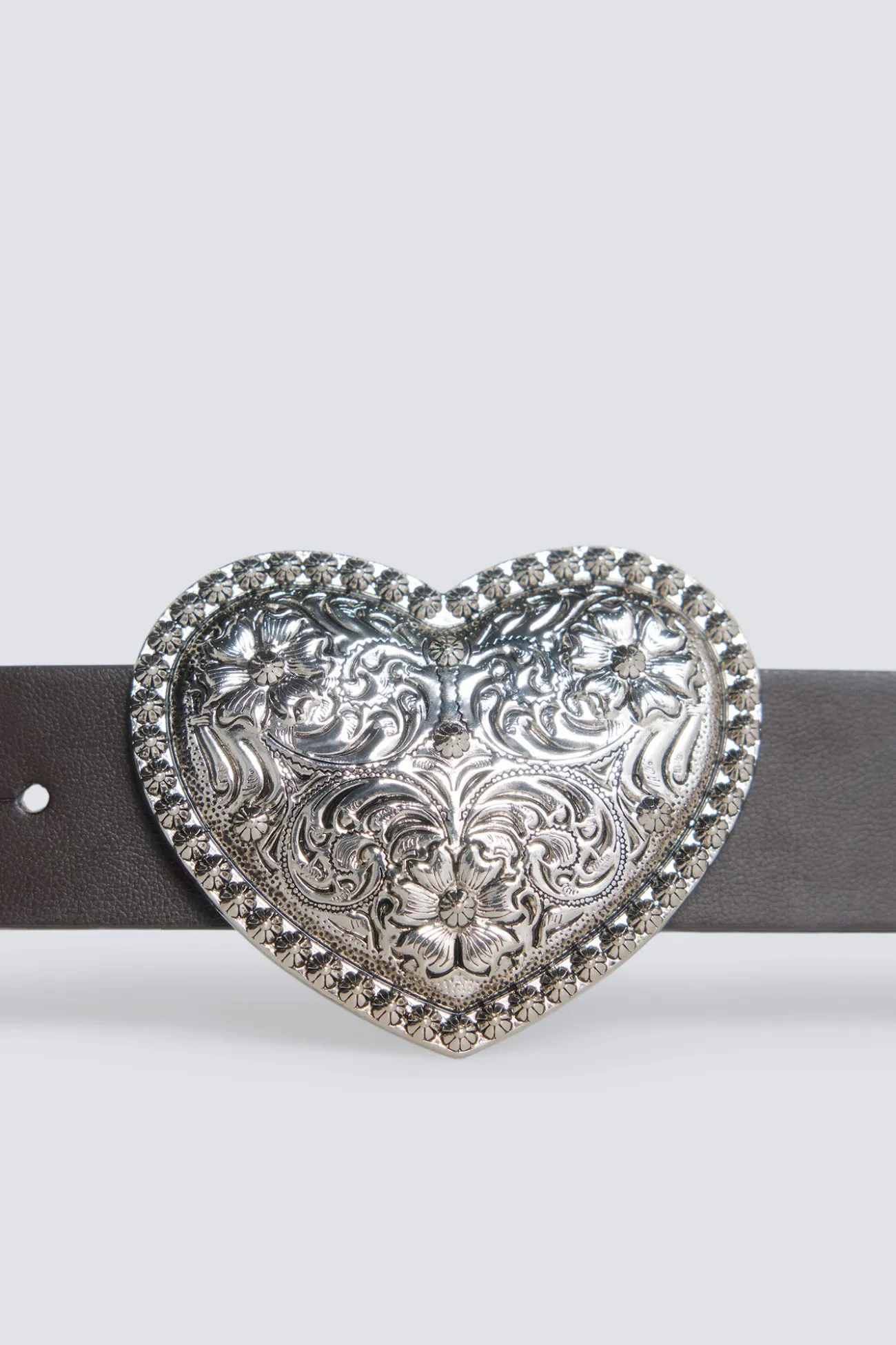 Ceinture à boucle cœur