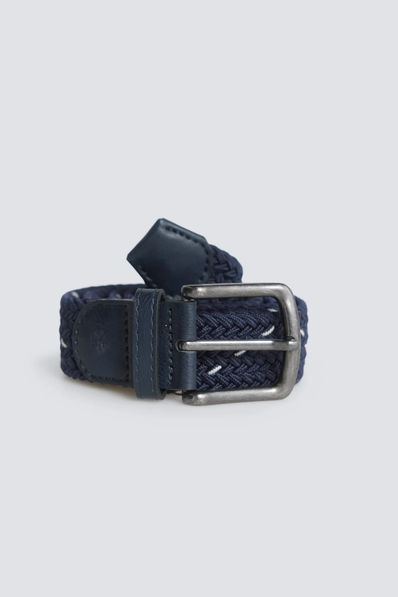 Ceinture tressée unie avec croix contrastante