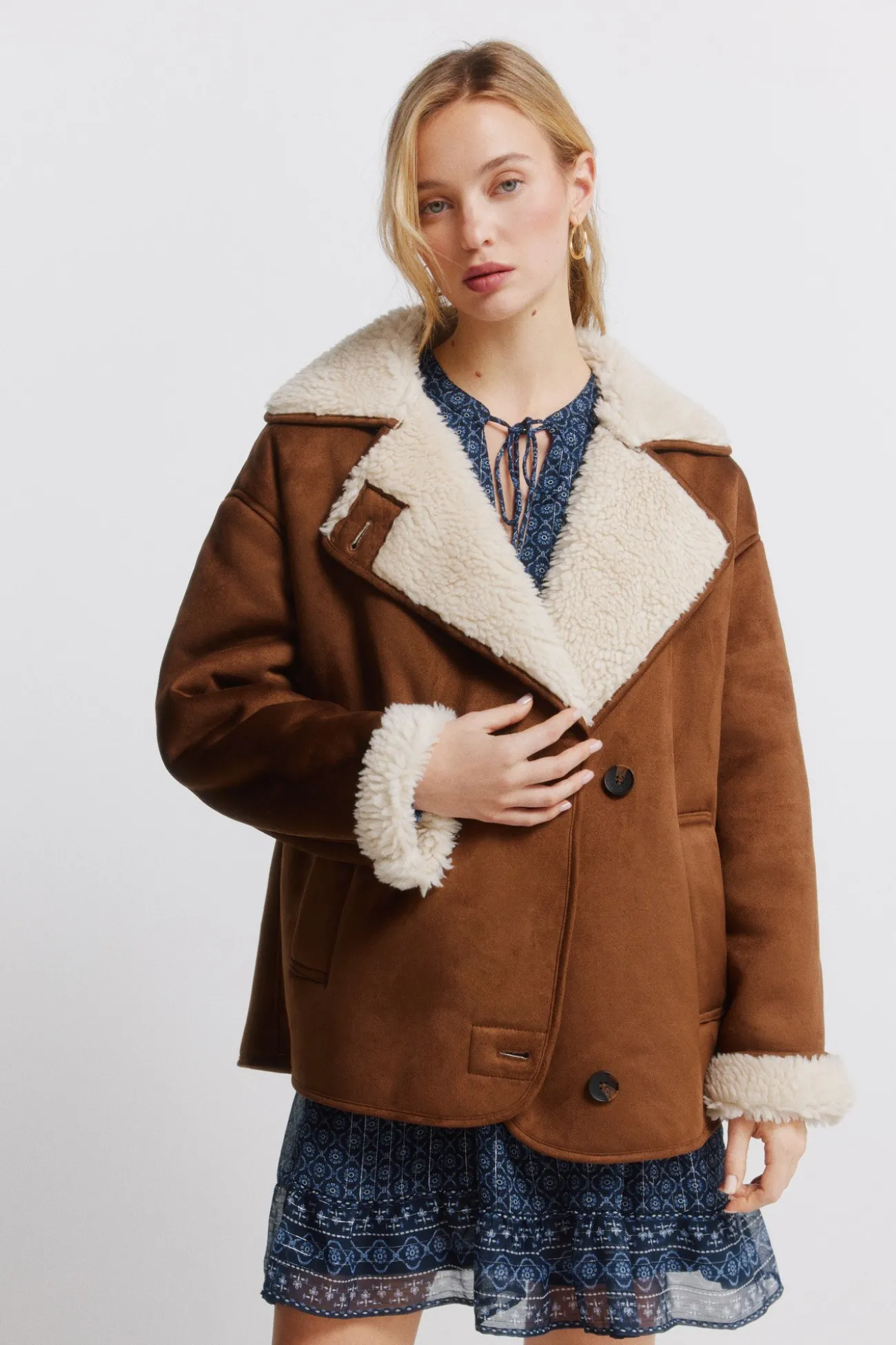 col en manteau