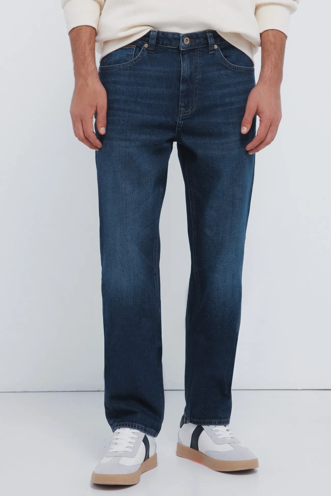 Jeans coupe régulière délavé foncé