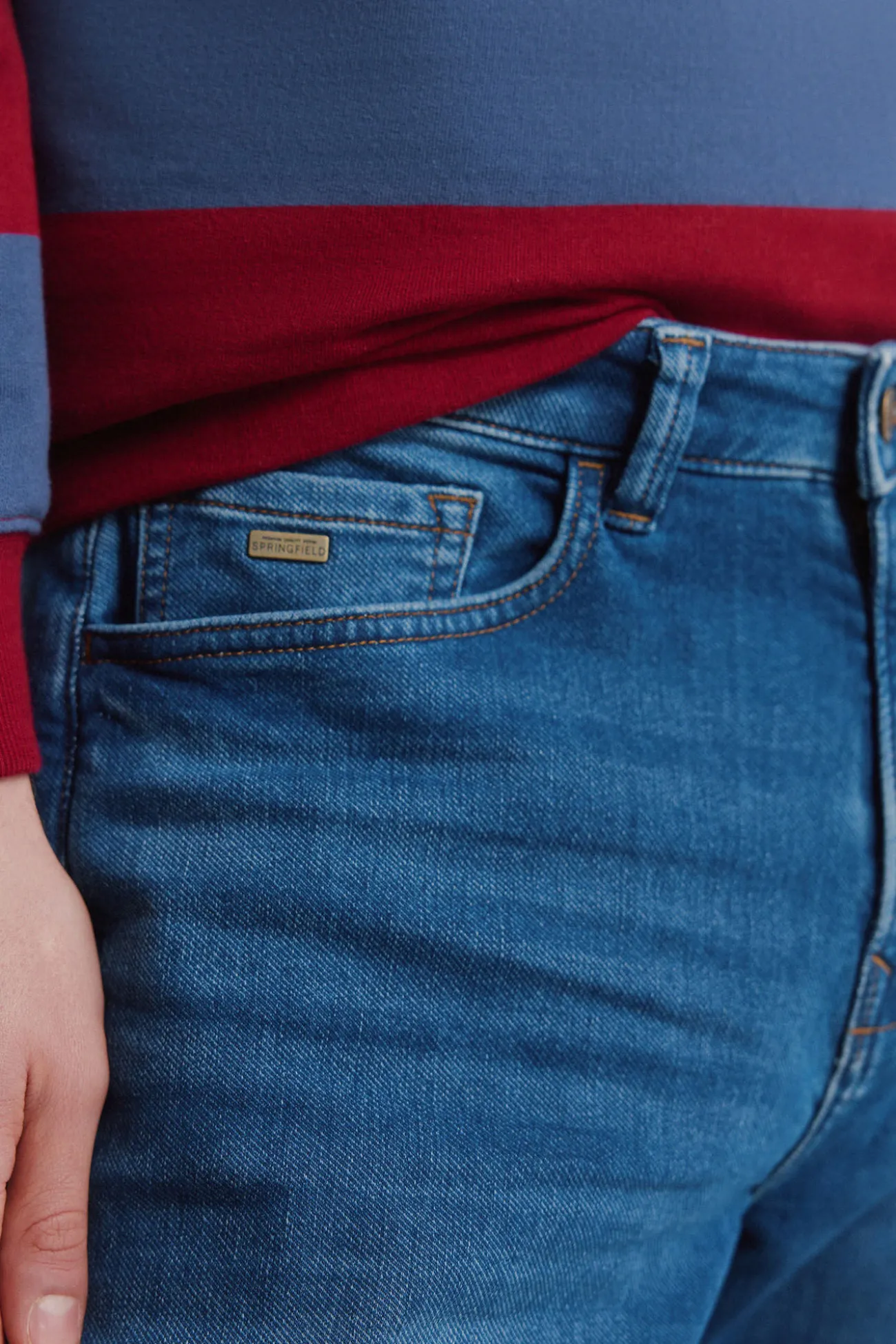 Jeans coupe slim délavé moyen