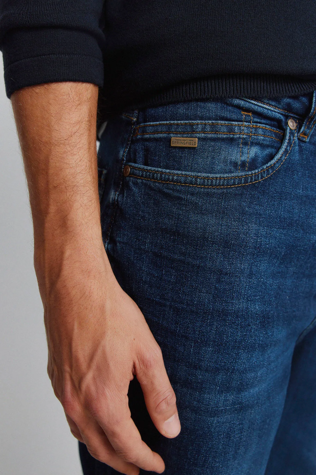 Jeans délavage foncé slim fit