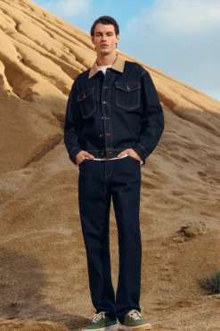 jeans larges d&eacute;lav&eacute;s lav&eacute; d&eacute;sencoll&eacute;