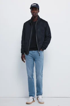 Jeans slim &agrave; d&eacute;lavage moyen