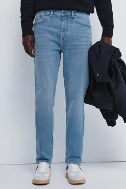 Jeans slim &agrave; d&eacute;lavage moyen