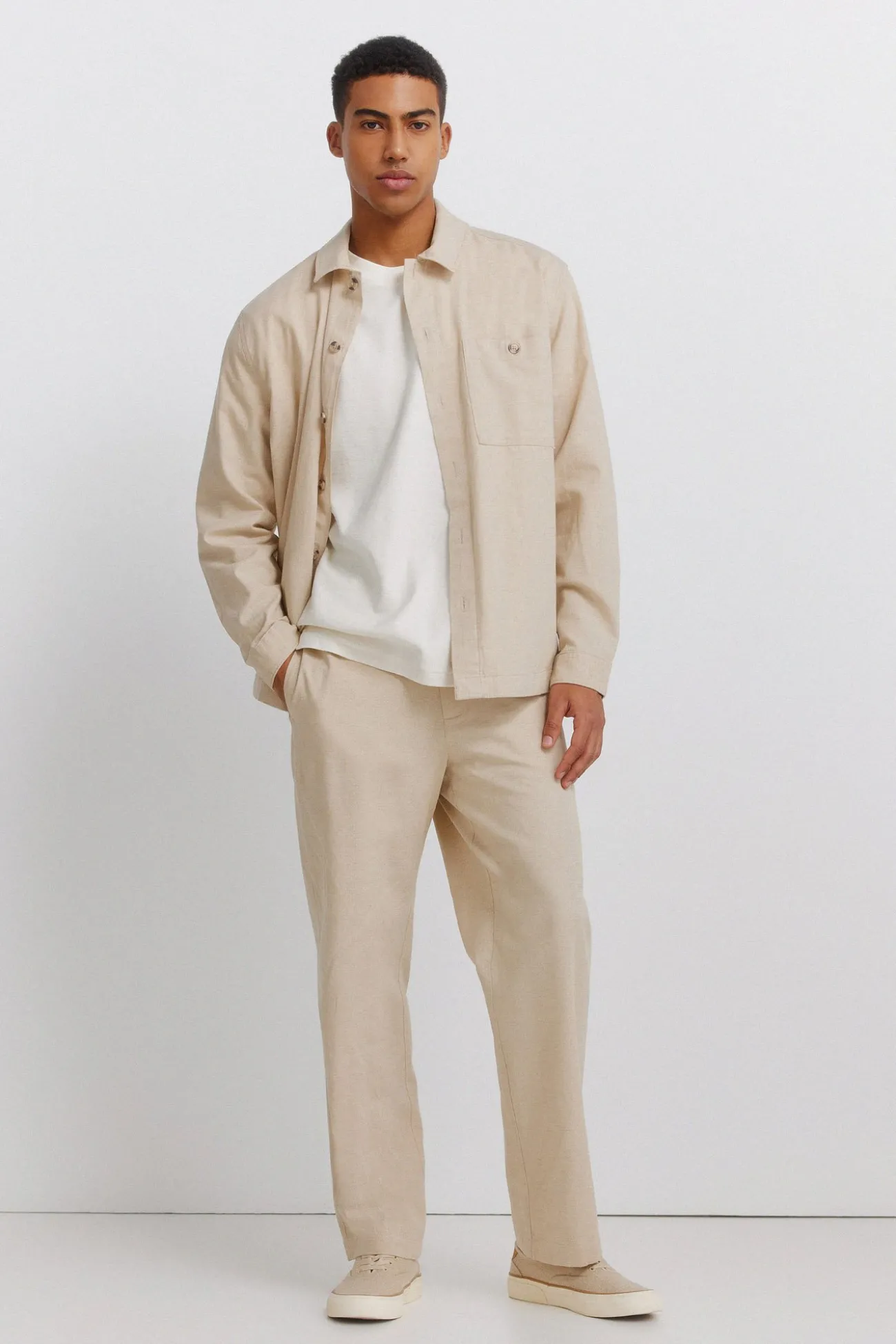 Pantalon coupe droite en lin