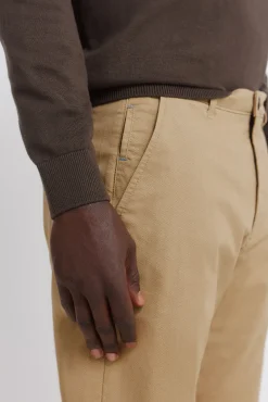 pantalon slim &agrave; micro-imprim&eacute;