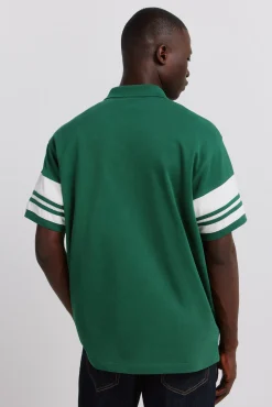 Polo en piqu&eacute; &agrave; manches &agrave; blocs de couleur contrastants coupe droite