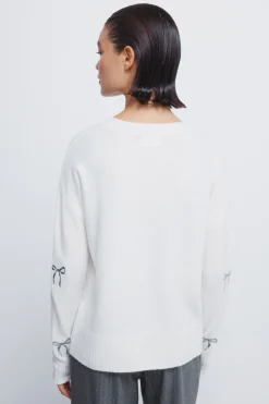 Pull avec nœuds à paillettes