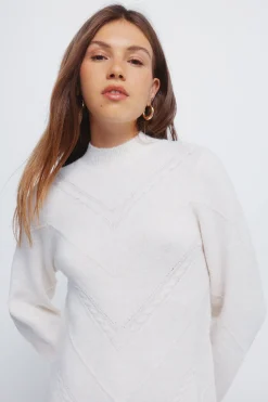 Robe courte en en maille torsad&eacute;e