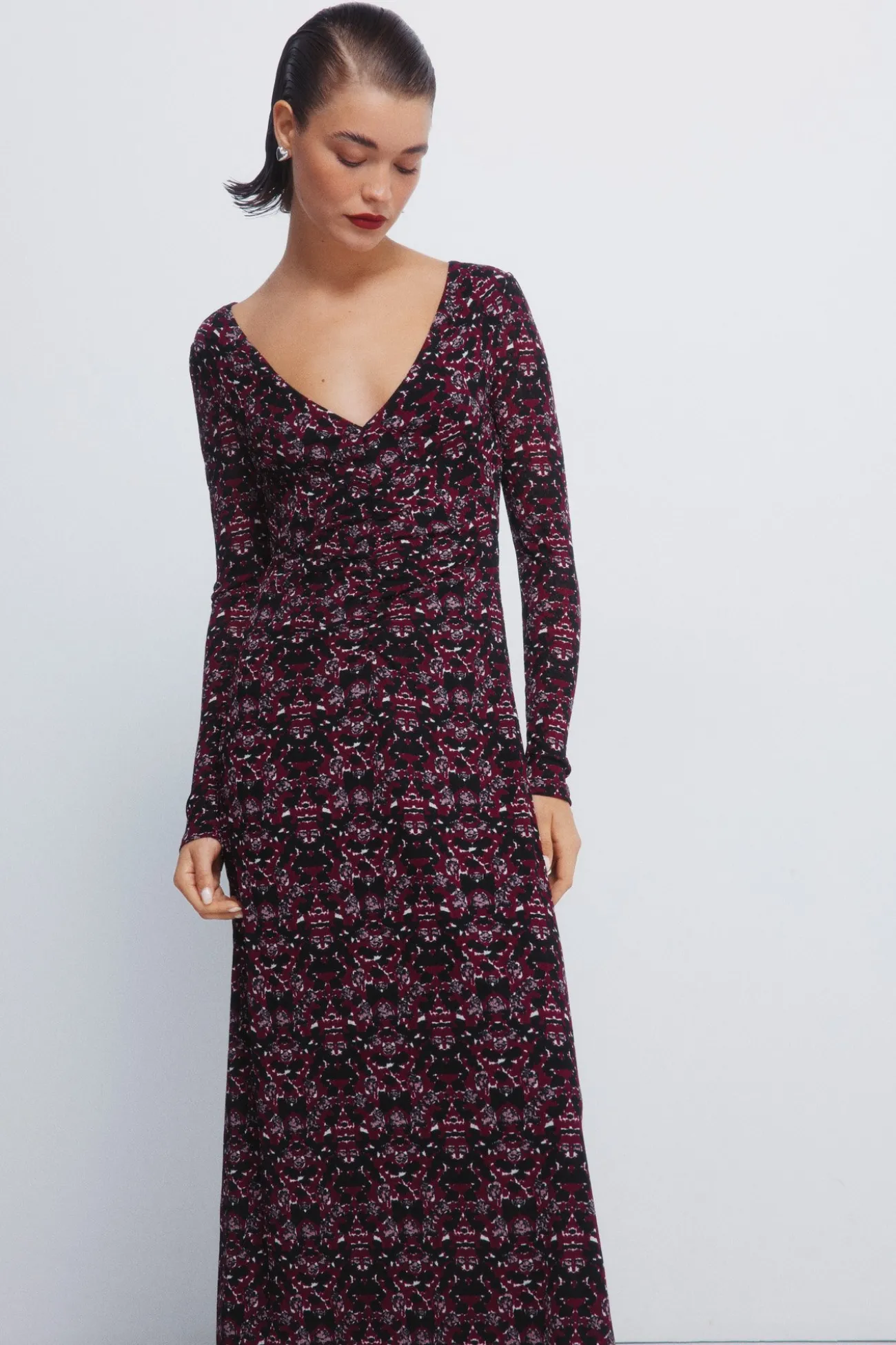 Robe midi imprimé à décolleté froncé