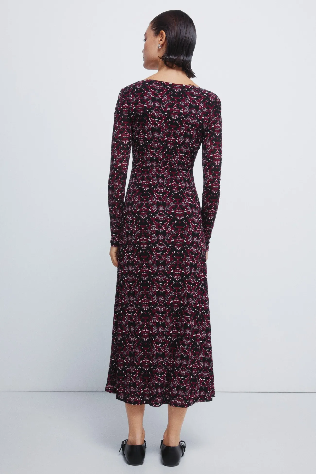 Robe midi imprimé à décolleté froncé