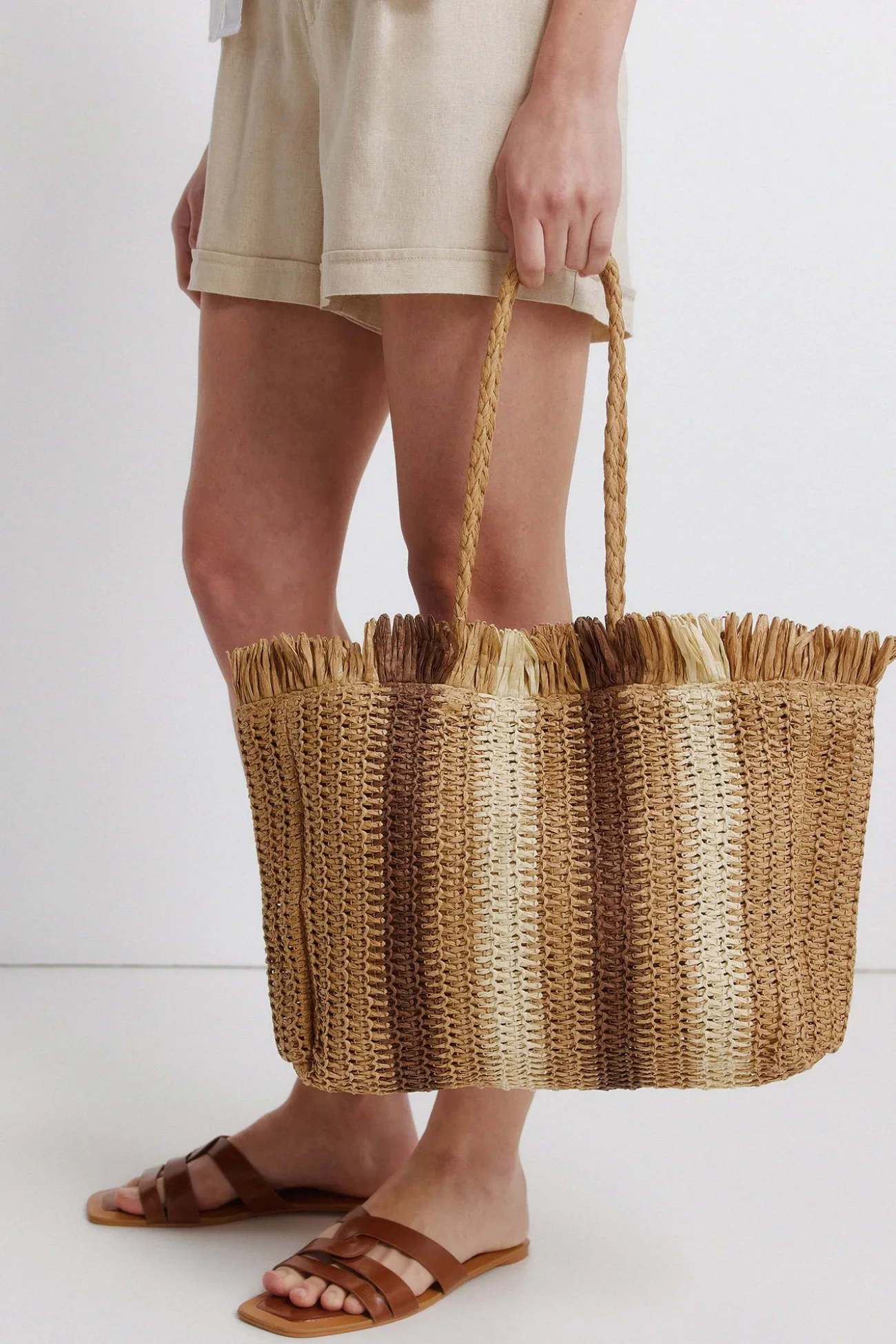 Sac shopping à rayures.