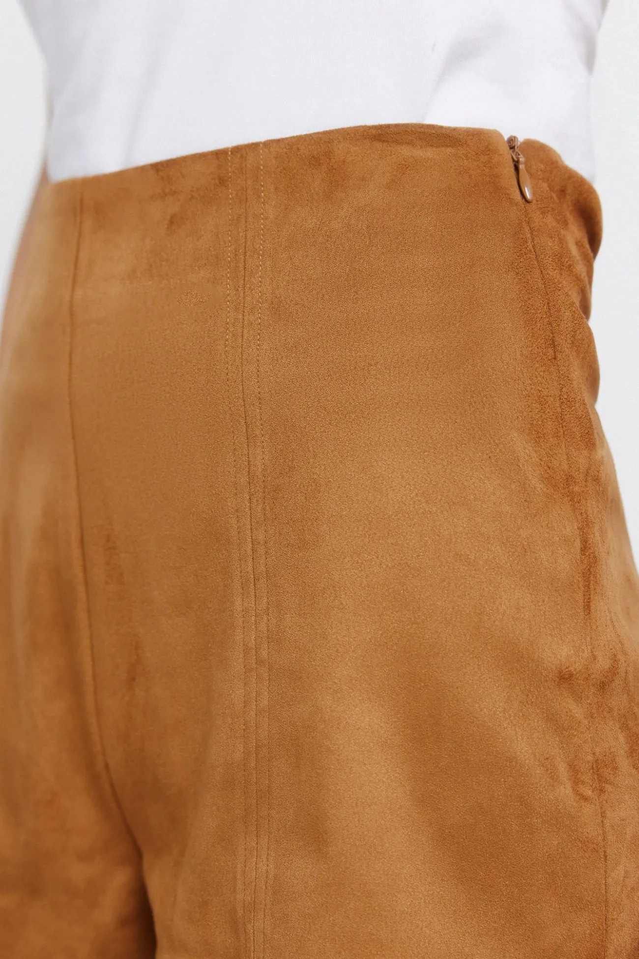 Short en daim synthétique