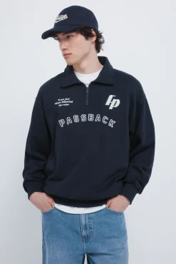 sweat-shirt