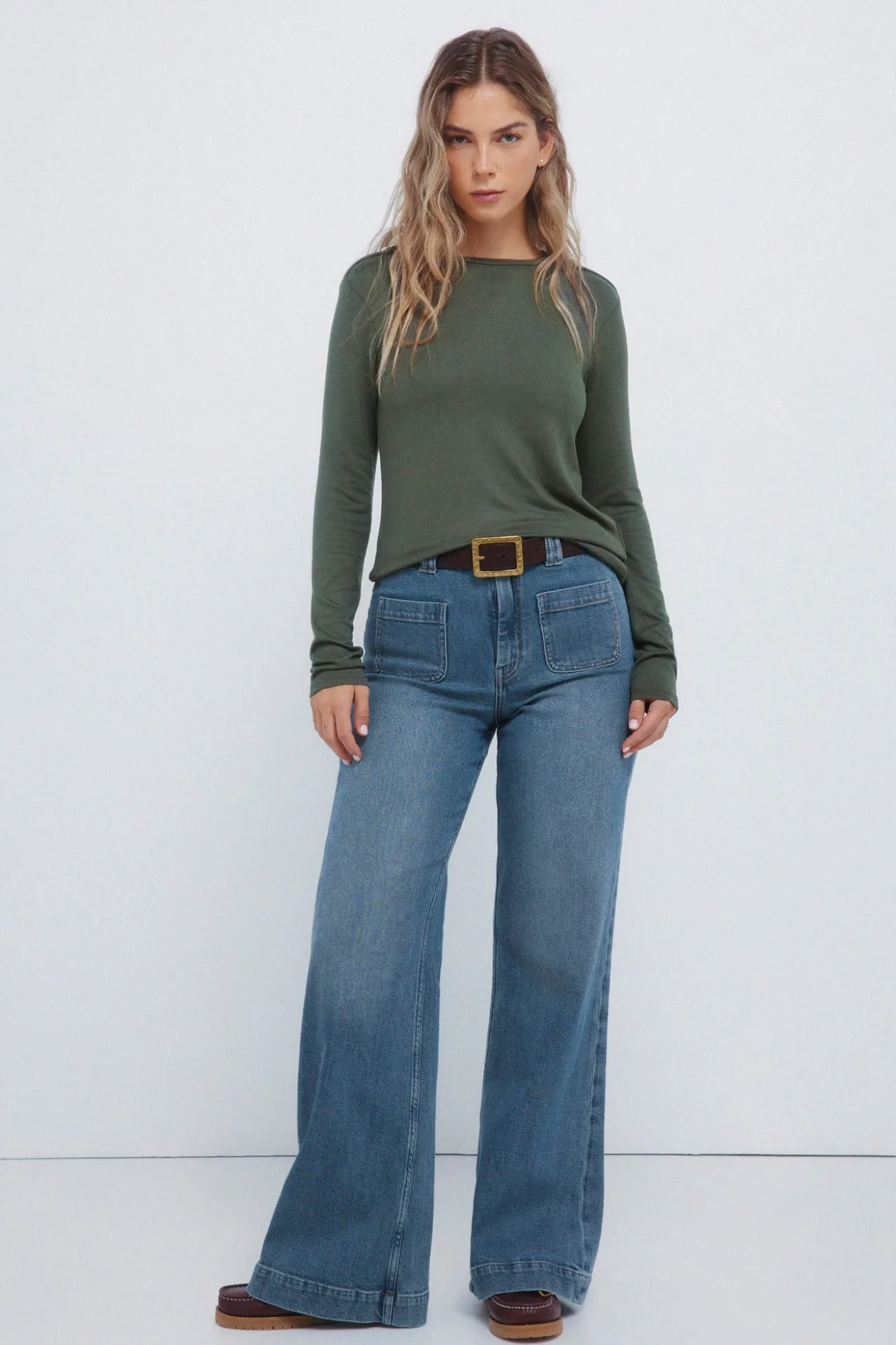 T-shirt en maille découpé avec boucle d'épaule
