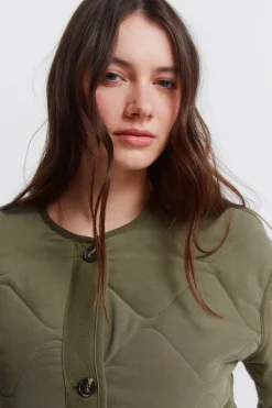 Veste courte matelass&eacute;e verte